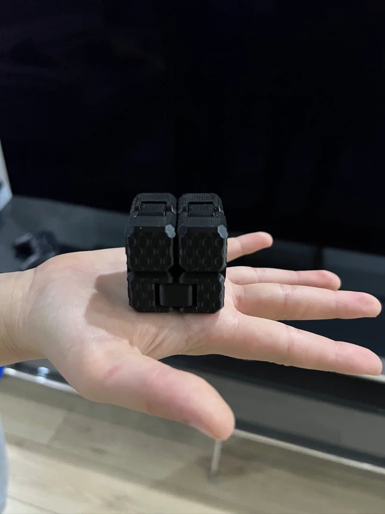 HexaFlex Stress Blok – Sonsuz Hareketli Fidget Oyuncağı