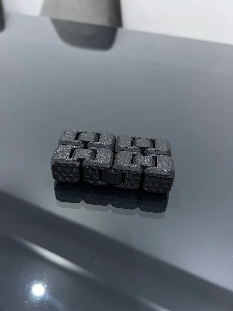 HexaFlex Stress Blok – Sonsuz Hareketli Fidget Oyuncağı