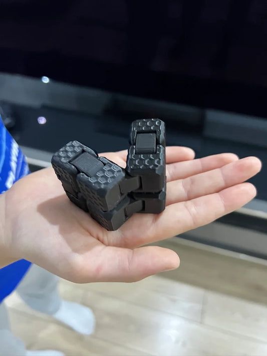 HexaFlex Stress Blok – Sonsuz Hareketli Fidget Oyuncağı