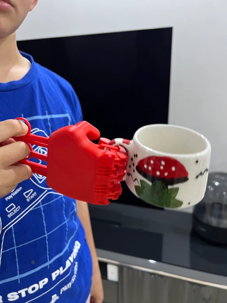 MechaHand Duo – Mekanik Robot El Bardak Tutucu Seti